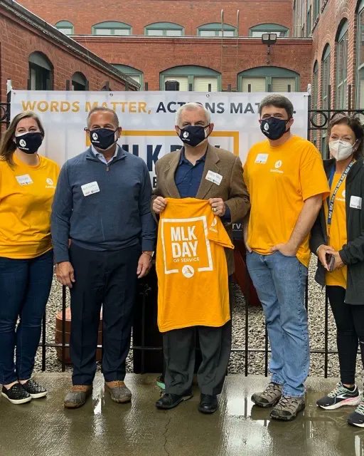FamilyServiceRI's tweet photo. Many thanks to @RepCicilline @SenJackReed and all of @AmeriCorpsRI for spending today's #MLK #dayofservice at our office boxing up 20,000 meals for the #BeSafe program. And special thanks to @Outreachprgm for your continued support. #FSRI #ServeRI #AmeriCorps #PVD #RhodeIsland https://t.co/gIOOYyJXzn