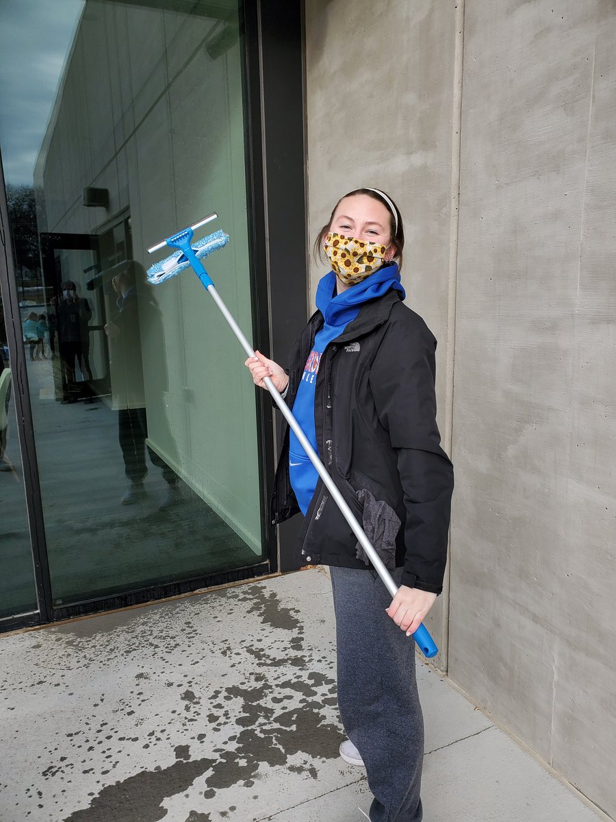 DoaneWSoccer's tweet image. DWS honoring MLK with some service at the Crete library!