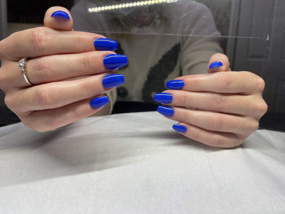 KleoPutney's tweet photo. Fresh set of nails are definitely a good reason to smile on BLUE MONDAY 💙
 #bluemondayhappymonday 

𝐆𝐄𝐋𝐈𝐒𝐇 𝑴𝒂𝒍𝒊-𝒃𝒍𝒖 𝑴𝒆 𝑨𝒘𝒂𝒚 

#kleobeautyputney #positivelyputney #shareourputney #HappyMonday https://t.co/Hqvj7wGXU1