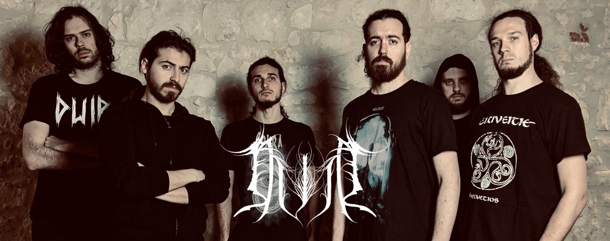 Tmetalicoweb's tweet photo. TruenoReview: Este Blackened #FolkMetal me ha enamorado. Un disco nostálgico, emotivo y cautivador con sonidos épicos de flautas y gaita que me recuerda al pasar de los días, la primavera y el frío. Desde Italia #DUIR y su debut Impermanenza. 15 Enero 2022 https://t.co/d0NNsk8hSp https://t.co/QxjRlqN04B