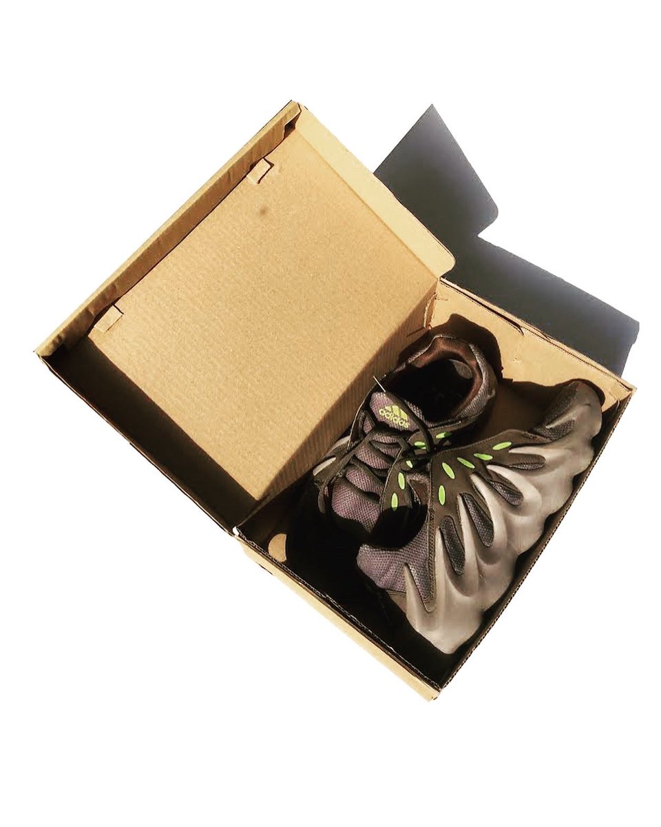 oneboxng's tweet photo. This shoe box is carefully designed for the uptown footwear lovers as a perfect garage for their heels, stilettos, wedges, slides, sandals, sneakers, ankle boots, loafers, oxfords, bucks, etc. 
Order on our website https://t.co/iEkHg5ljVy