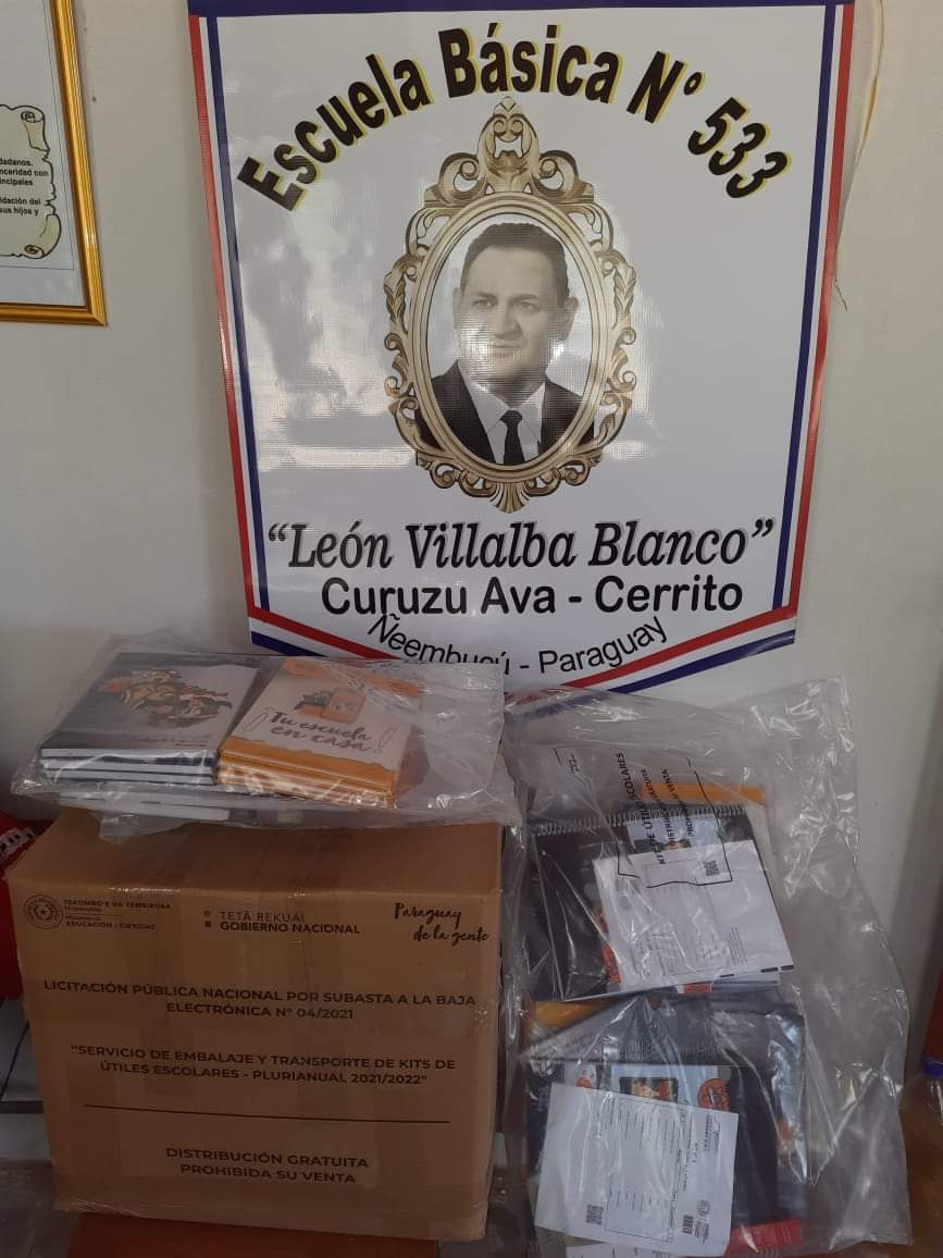 NeembucuEduc's tweet photo. #kitescolar ✏️📒🇵🇾
#SeguimosTrabajando 
Entrega en la  Escuela Básica Número 533 León Villalba Blanco de la compañía Curuzú Avá Cerrito 
Construyendo juntos la educación que soñamos 🇵🇾
@MECpy 
@VctorMa23266807 
@Sosa71S https://t.co/jF7eJLZgIB