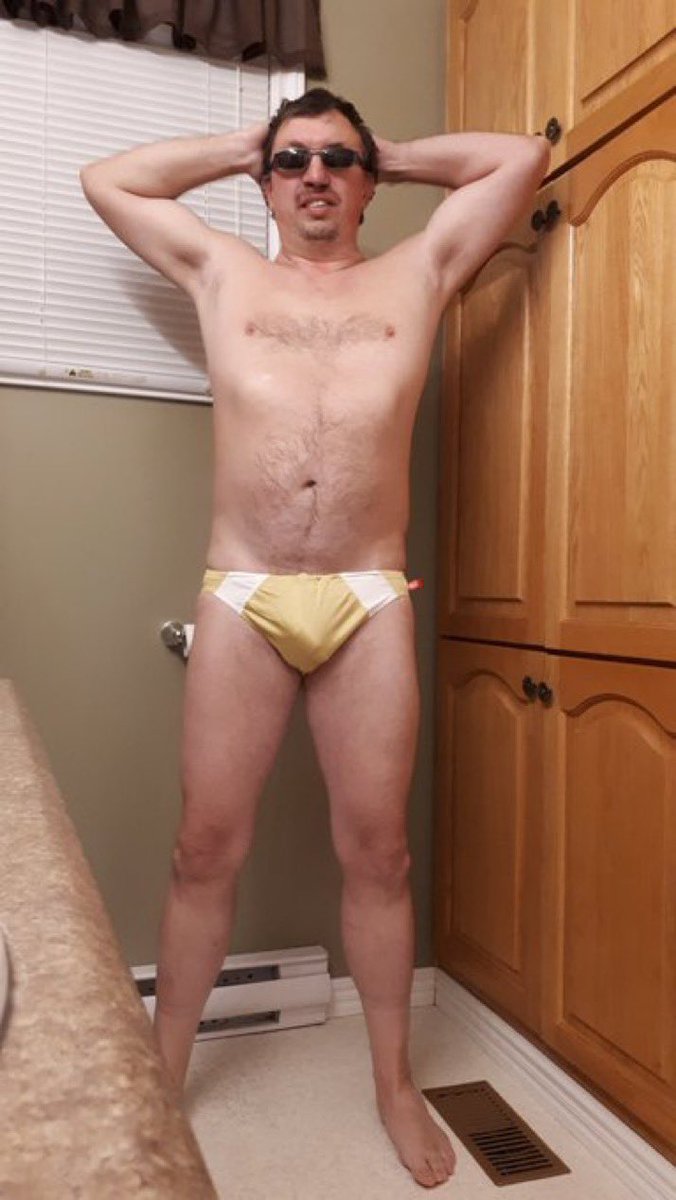 MovementSpeedo's tweet photo. @Raymond45158451 showing gold!!! #goldspeedos #speedos #bebodyconfident https://t.co/z1l2f4VHbl