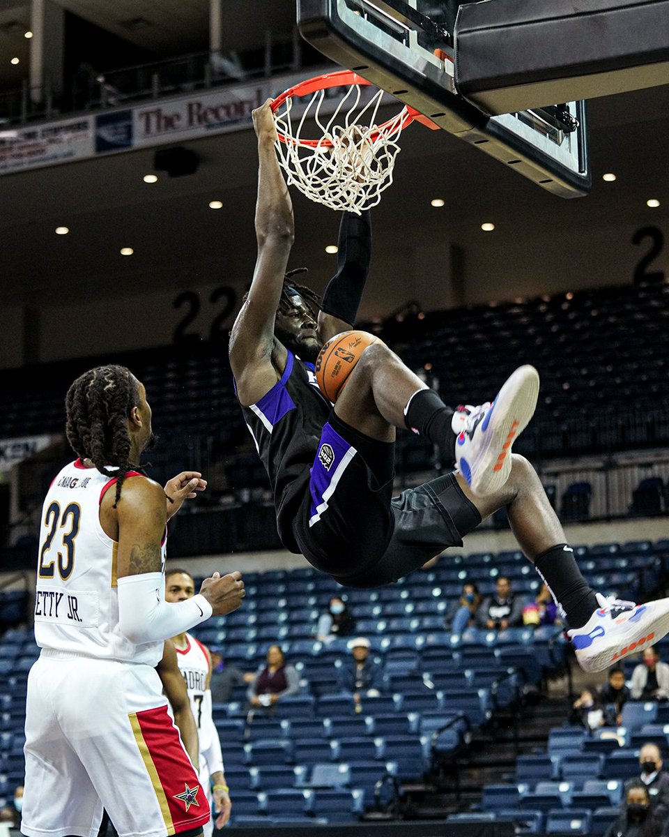 Diz não à abstenção!

... e vota no #NeemiasQueta para o #NBAAllStar, dando retweet nesta publicação

(Ainda por cima, hoje, os votos contam por 2!!)