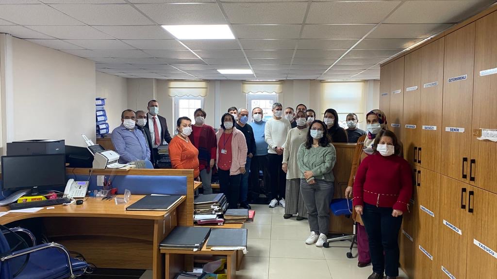 Bölge Müdürümüz Sayın Tamer TAŞKIRAN Mersin İlindeki Yenişehir, Erdemli, Silifke Tapu Müdürlüklerini  ziyaret ederek 2022 yılı hedefleri ile ilgili değerlendirmelerde bulunmuştur.