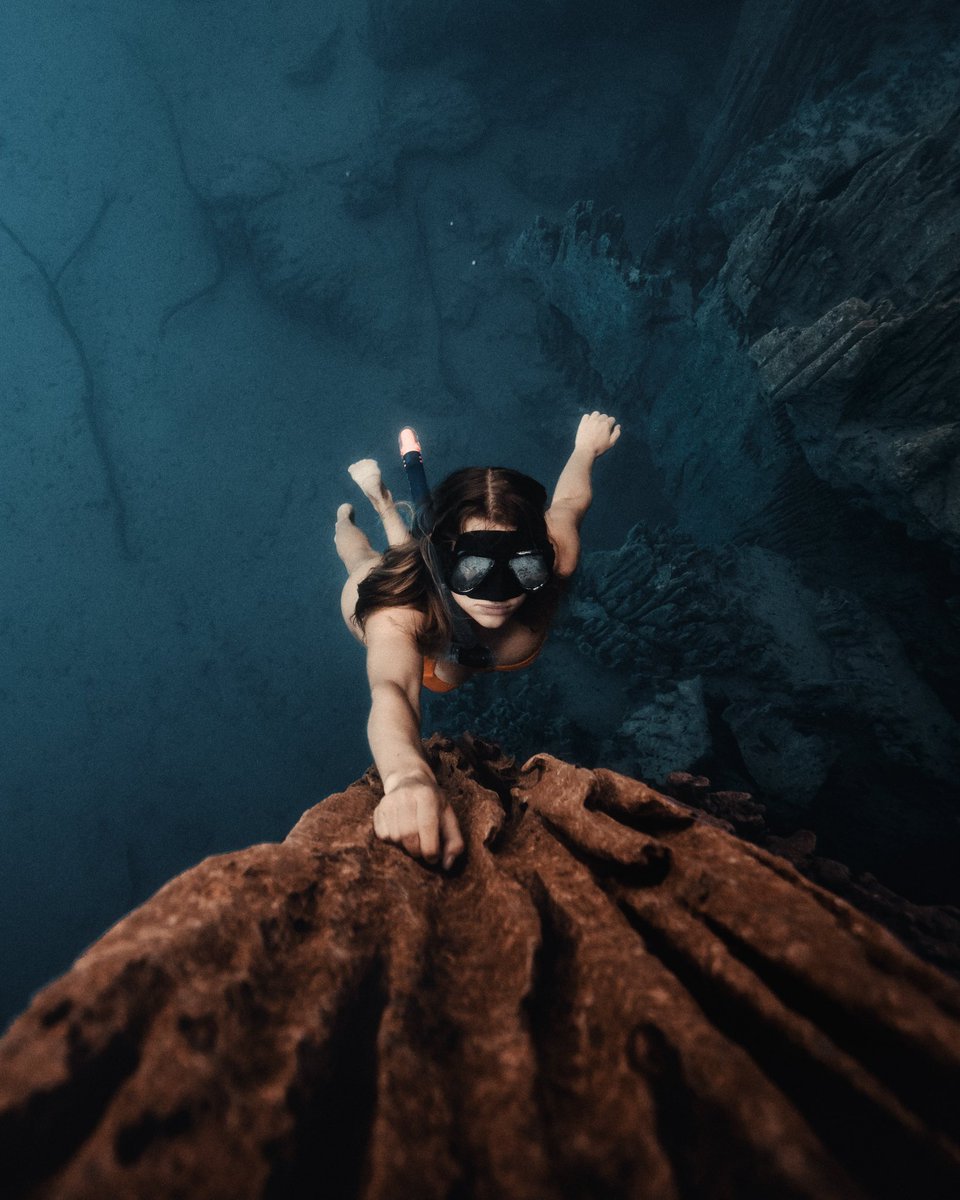 NordinJacob's tweet photo. Another underwater before/after 🧜🏻‍♀️🎨 https://t.co/Ni9eO5D0zk
