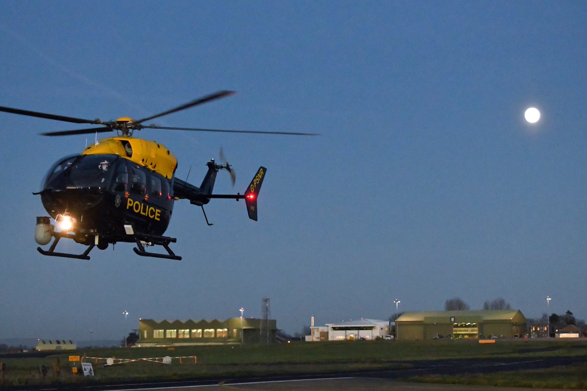 PSNIAirSupport's tweet image. Police 46 returning after another busy day of training for our new Air Observers. Full moon in the background…so could be a busy night, Police 44 (the operational aircraft tonight) and crew are all fuelled up and ready to go.#AirSupportUnit #KeepingPeopleSafe