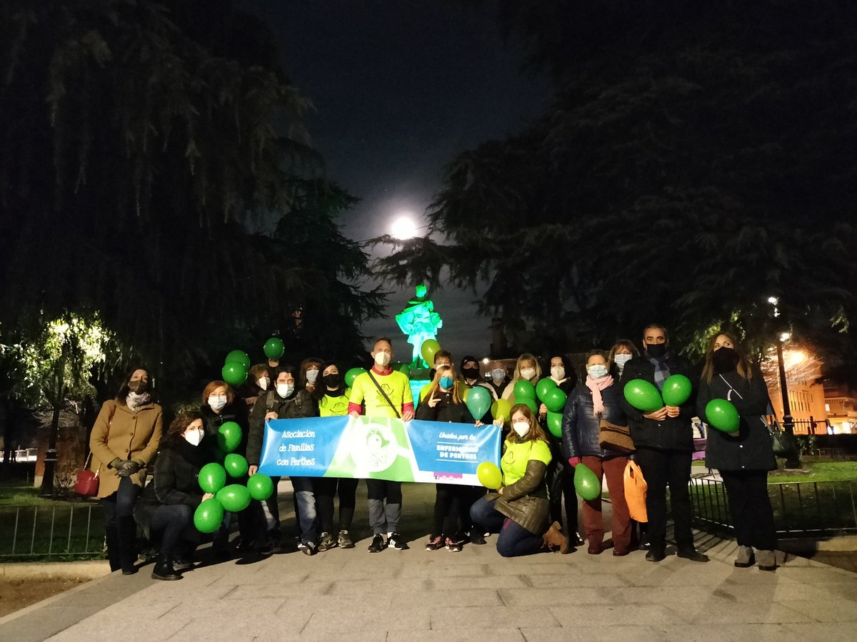 Ayto_SFH's tweet photo. 🟢 El #alcalde, Javier Corpa, ha acompañado a integrantes de la Asociación de #Familias con Perthes (#ASFAPE), coincidiendo con el día para la concienciación de esta enfermedad rara que genera problemas de #movilidad a niños/as de 3 a 12 años.
#HacemosCiudad https://t.co/XqHIYScwMM