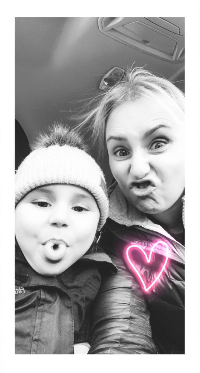 Sarahffridd's tweet photo. Pan ti mynd a dy nîth ir Ysgol.. 2 funud o fod yn wirion yn car 😂🥰 2 min of craziness before school #Niece #Nutter 💞 https://t.co/l63EAYqxRe