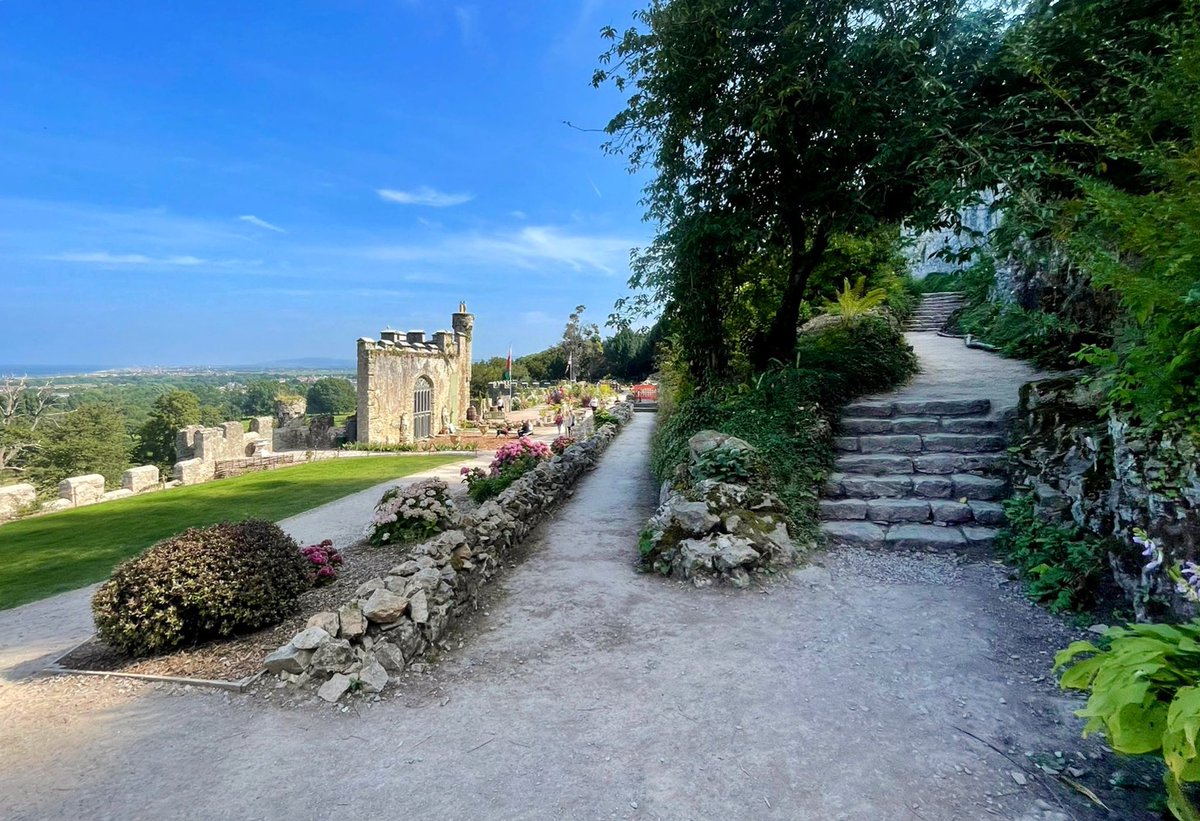 The formal gardens at Gwrych Castle before we closed in September last year for the arrival of I’m A Celebrity 😍🌺 

You can pre-book admission tickets, purchase an annual pass or buy tickets to our ghost hunt events via the following link: gwrychcastle.digitickets.co.uk/tickets