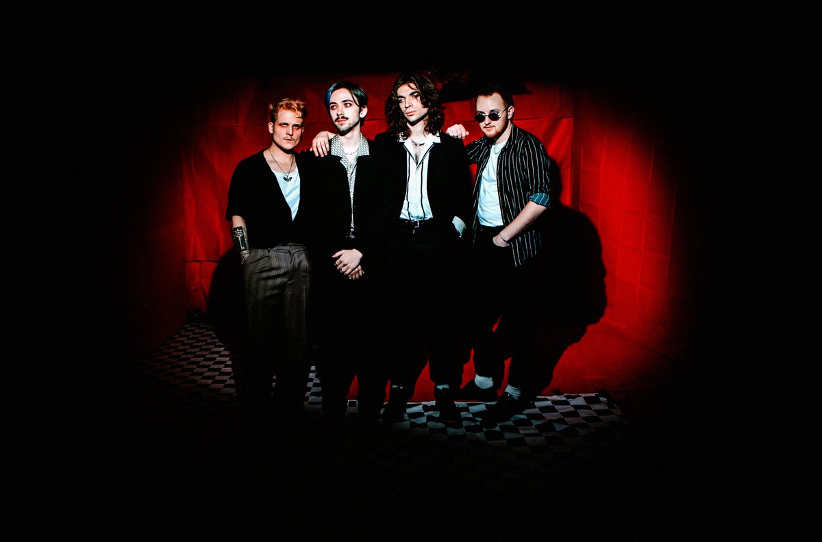 𝐨𝐯𝐞𝐫 𝐢𝐭.
this friday // pre-save today &amp; show your support! 🍏
kntrlla.co/overit