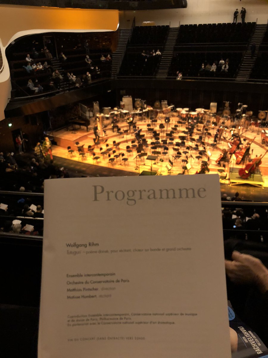 vtguillemin's tweet photo. Ce soir #Tutuguri de #Rihm par l’@Ensemble_inter et l’Orchestre du @CnsmdParis sous la direction de #MatthiasPintscher, avec Matisse Humbert en récitant.
Article pour @ResMusica ✍🏻 https://t.co/c0IKuJ68xt