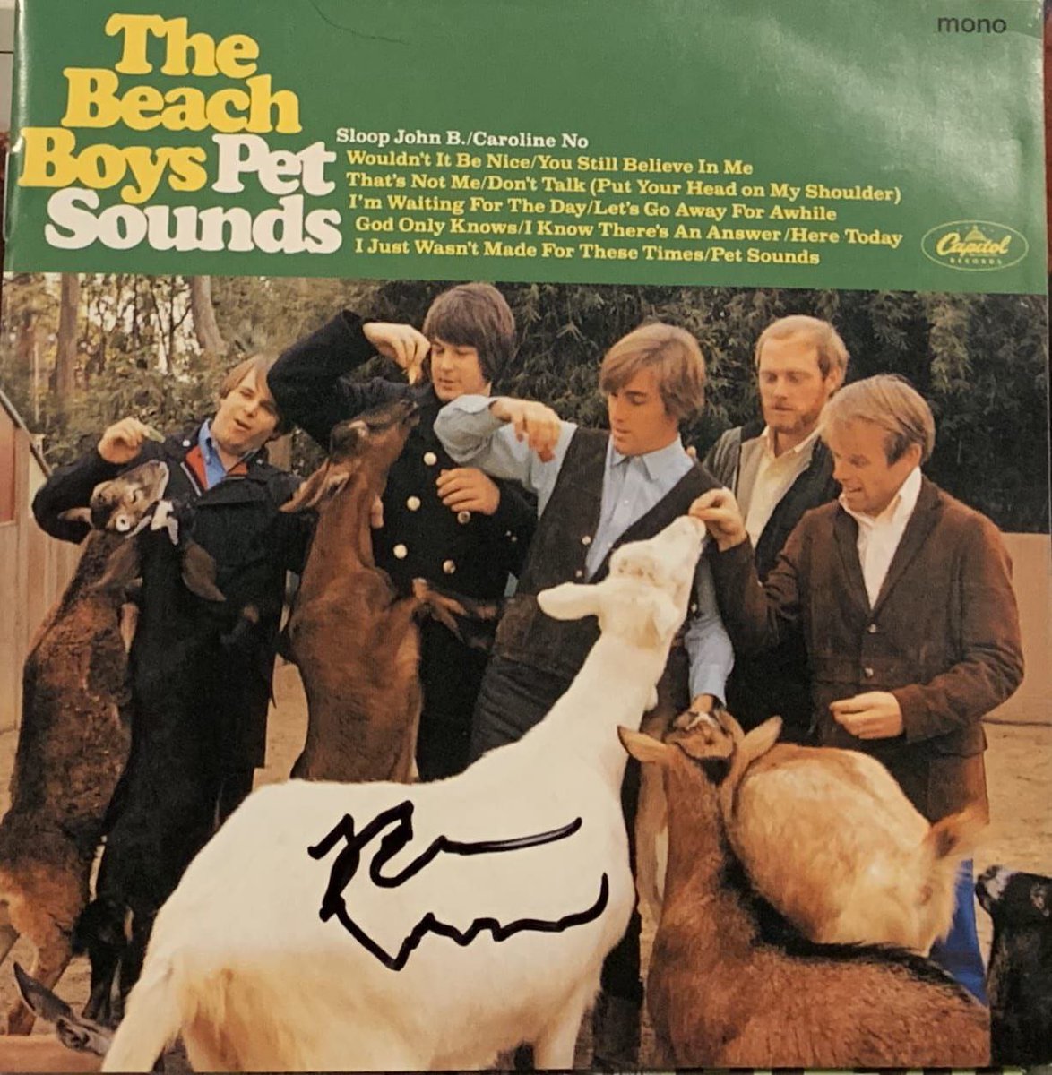 En nuestro primer número, pudimos contar con <a href="/j_f_leon/">J.F. León</a> que nos introdujo en la vida de Brian Wilson en su época de Pet Sounds.  
Crítico musical desde hace 25 años en distintas publicaciones y medios, ahora lleva también su propio canal de streaming en twitch: <a href="/rockanimalradio/">RockAnimalRadio</a>!!