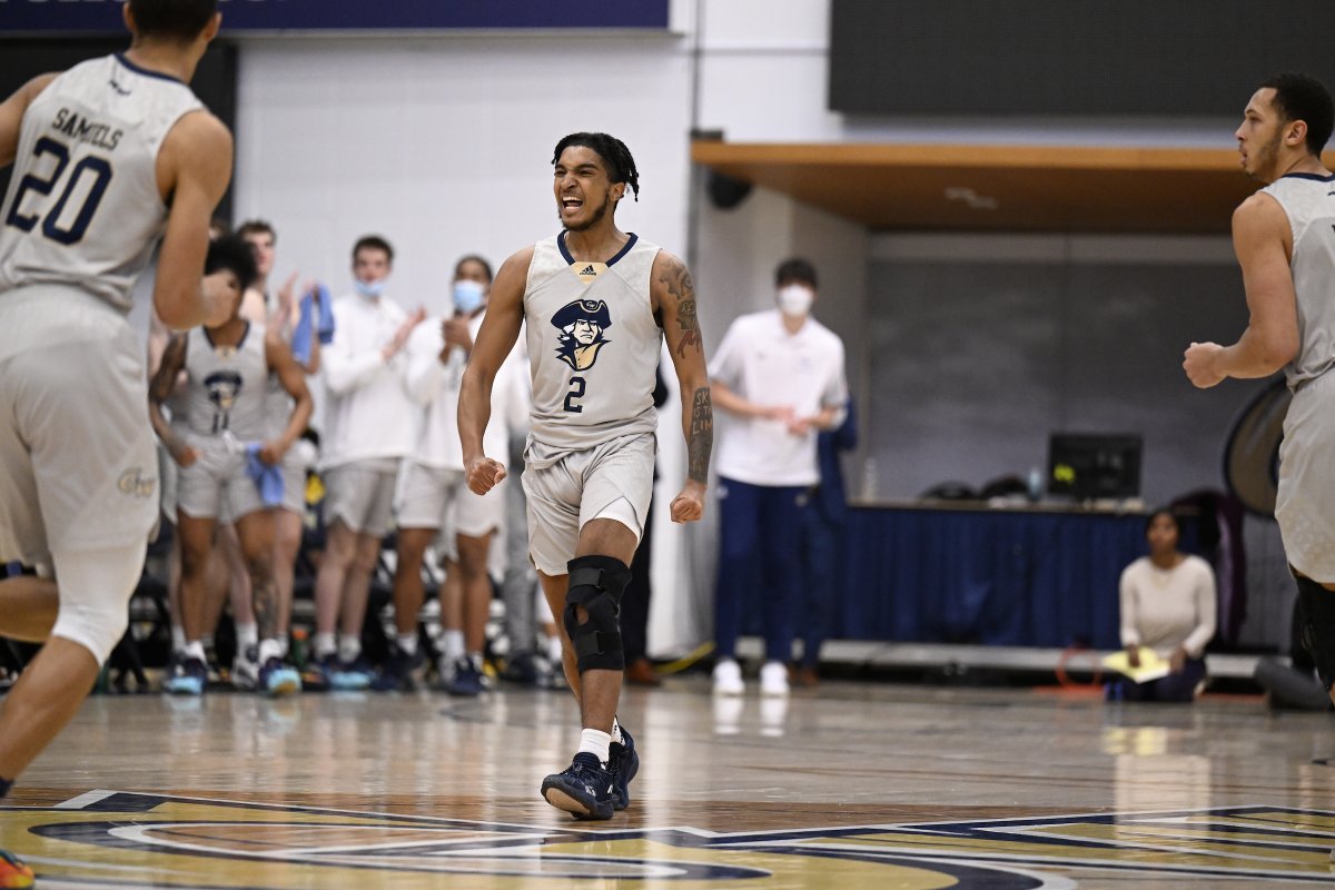 We're a perfect 7/7 from inside the arc to get going. 20-14 GW. #RaiseHigh