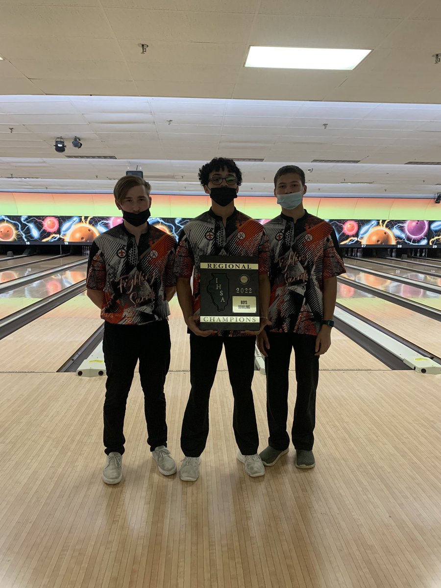 STCE Bowling Boys Varsity took 1st place at Regionals last Saturday. Congrats to Edgar Burgos who placed 1st place with a total of 1,429 pins, Nate Greco 2nd and Connor Johnson 6th. <a href="/StceB/">STCE Boys Bowling</a> <a href="/STCEathletics/">STCE Athletics</a> <a href="/STCEBoosters/">STCE Athletic Booster</a> <a href="/JakeBartelson/">Jake Bartelson</a> <a href="/StCharlesEast/">St. Charles East HS</a> <a href="/StCharlesD303/">School District 303</a> <a href="/STCEPTO/">St. Charles East PTO</a>