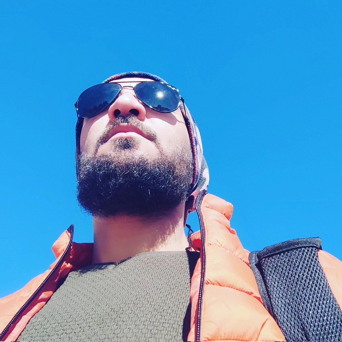 Gerçeğin tipi bozuk olduğunda yakışıklı yalanlar söyler insan😏