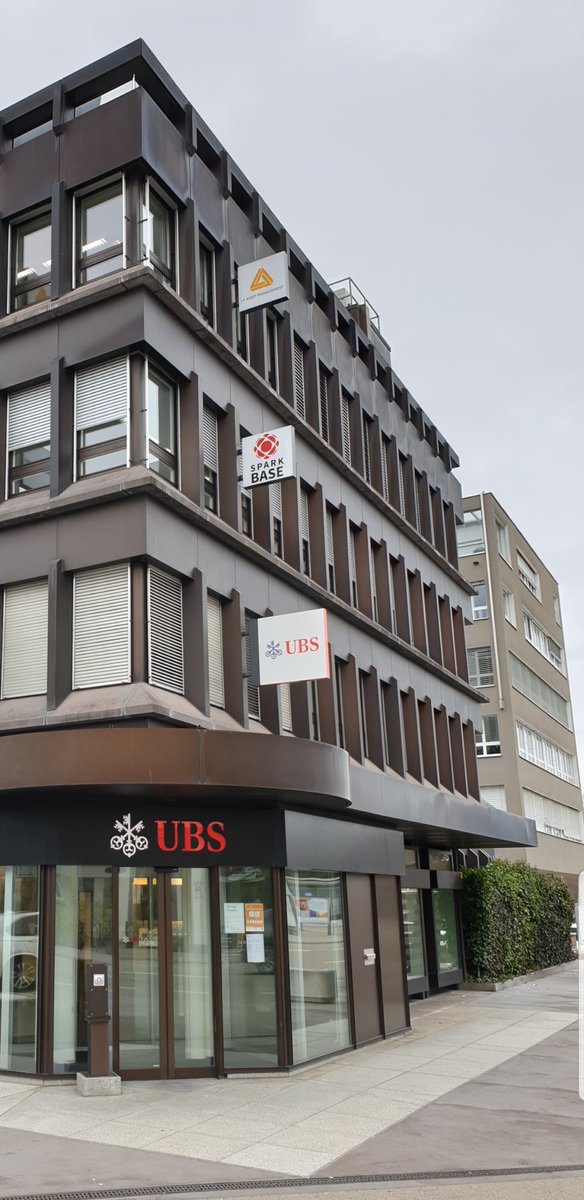 sparkbase_dev's tweet image. The @Sparkbase AG lounge where we will host whiskey degustations with potential investors and partners.

We&apos;re happy to invite cryptocurrency enthusiasts from e.g. @CV_Labs and @BitcoinSuisseAG.