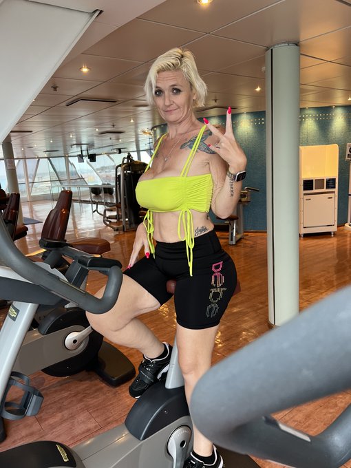 Wake up, workout, look hot. #sexy #babesofinstagram #babes #workout #workoutroutine #workoutmotivation<a href="/tag/sexy"class="tags">#sexy</a><a href="/tag/babesofinstagram"class="tags">#babesofinstagram</a><a href="/tag/fitnessaddict"class="tags"><span>#fitnessaddict</span></a><a href="/tag/fitnessmodel"class="tags"><span>#fitnessmodel</span></a><a href="/tag/fitness"class="tags"><span>#fitness</span></a><a href="/tag/workout"class="tags"><span>#workout</span></a>