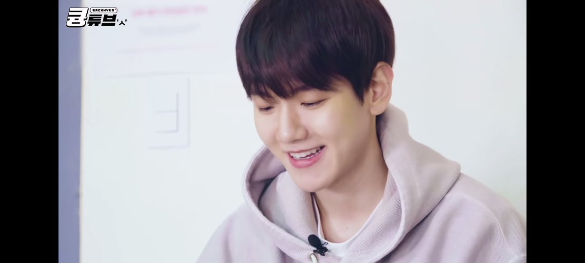 twtty_byun's tweet photo. Dear Baekhyun,
I miss you so much already. I love you not just 3,000 but more than you'll ever know. 
#백현아오늘은 https://t.co/6KMLmgcbgv