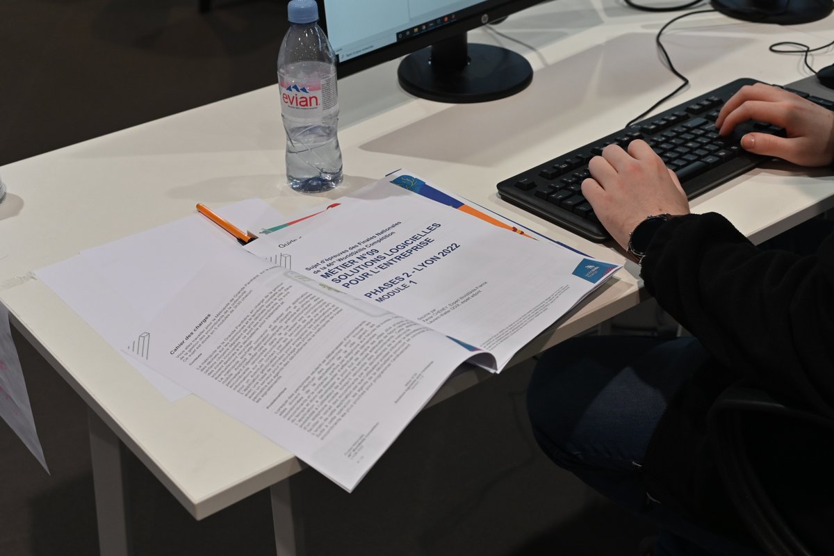 OpcoAtlas's tweet photo. 🎬 Clap de fin pour la 46e édition des @WorldSkillsFR et la 1ère à intégrer les #métiers du #numerique 😊
🙏 Merci à tous les visiteurs sur #StationA, aux intervenants, aux équipes d'#Atlas et un grand BRAVO aux lauréats sur les 4 métiers que nous avons soutenus ⬇️ https://t.co/Yb7R17SnI4