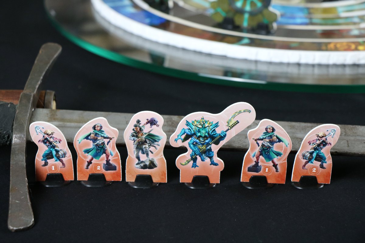 The Cerbions standees are ready to fight! Don't look for them or they'll make your head spin. Which one of these characters do you think is the strongest? 💪