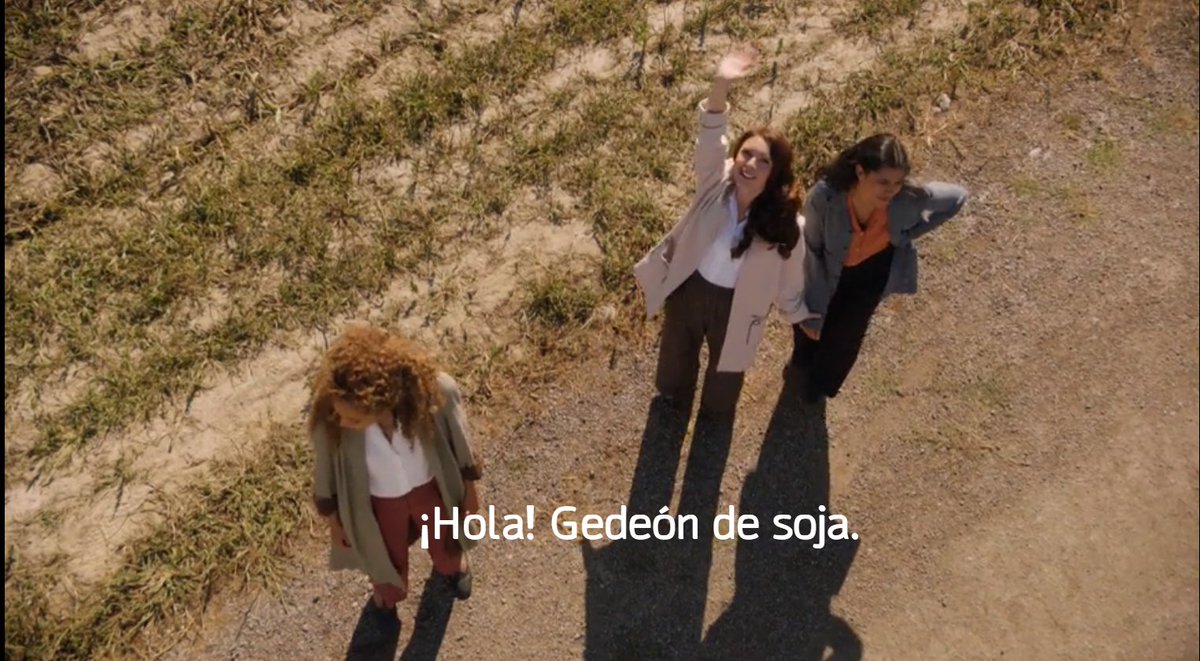 Gaceru's tweet photo. Esto de Legends of Tomorrow en @HBOMaxES es super raro, han hecho una doble traducción.

En inglés dice "I'm Gideon", que en español se traduce como "Soy Gedeón". Pero soy es soja en inglés, por lo que traducido nuevamente les ha salido "Gedeón de soja". https://t.co/3SKgH6TeVh