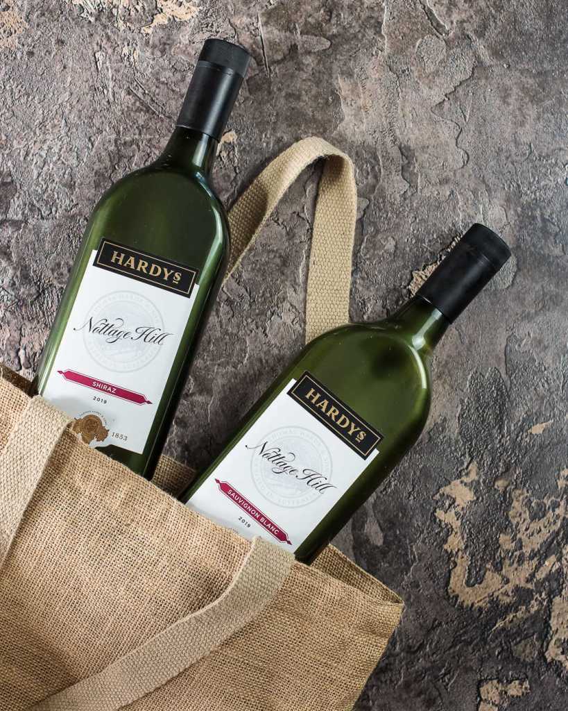 Get in touch to find out how your business can utilise our #flatwinebottles, just like <a href="/HardysWineUK/">Hardys Wines</a>👇

contact here: 
bit.ly/3nPd3Xb

📸  <a href="/litlhedonistCPT/">The Little Hedonist</a>