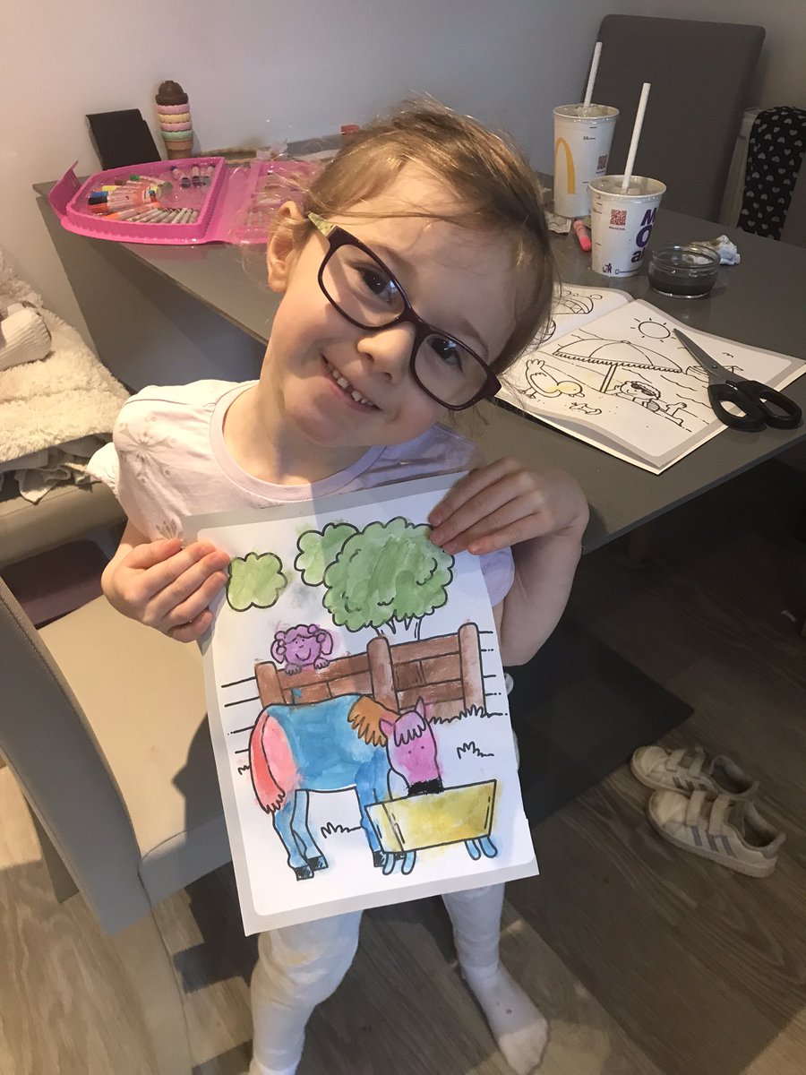 KerryMarshall1's tweet photo. @HomELCC Willow has been painting today and wanted show all her teachers her work 😄 https://t.co/bGLWXTk9DK