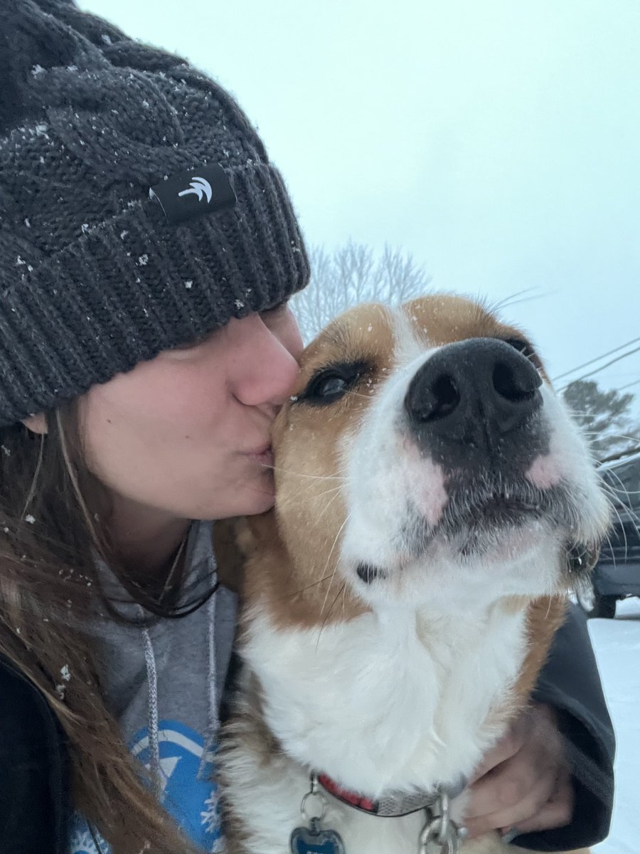 GeMassey's tweet photo. Just a few of our staff members having FUN in the snow! https://t.co/XdW19fd8BM
