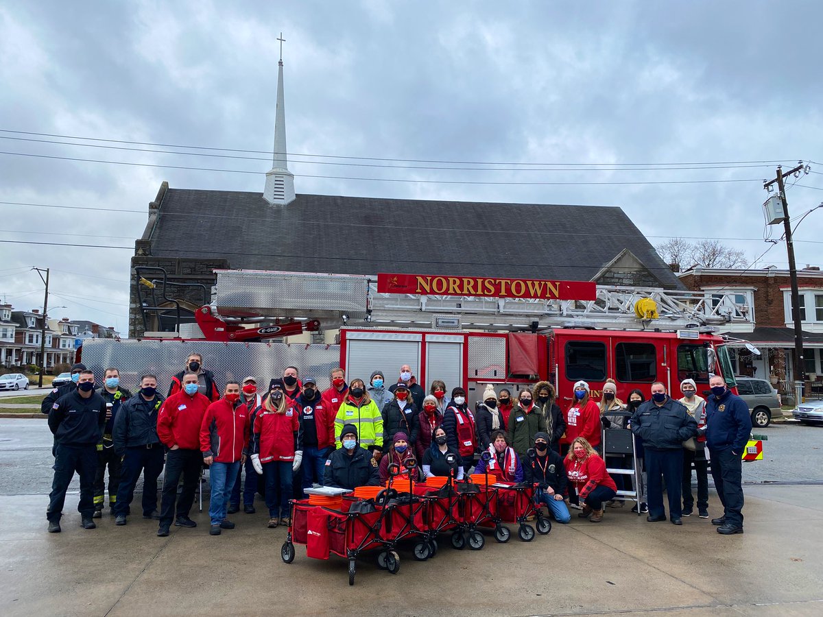 #RedCross #SEPA #volunteers &amp; <a href="/NorristownFire/">Norristown Fire Dept</a> are gearing up to install smoke alarms &amp; provide #firesafety education to residents on the 800 block of DeKalb St. #MLKDay #EndHomeFires