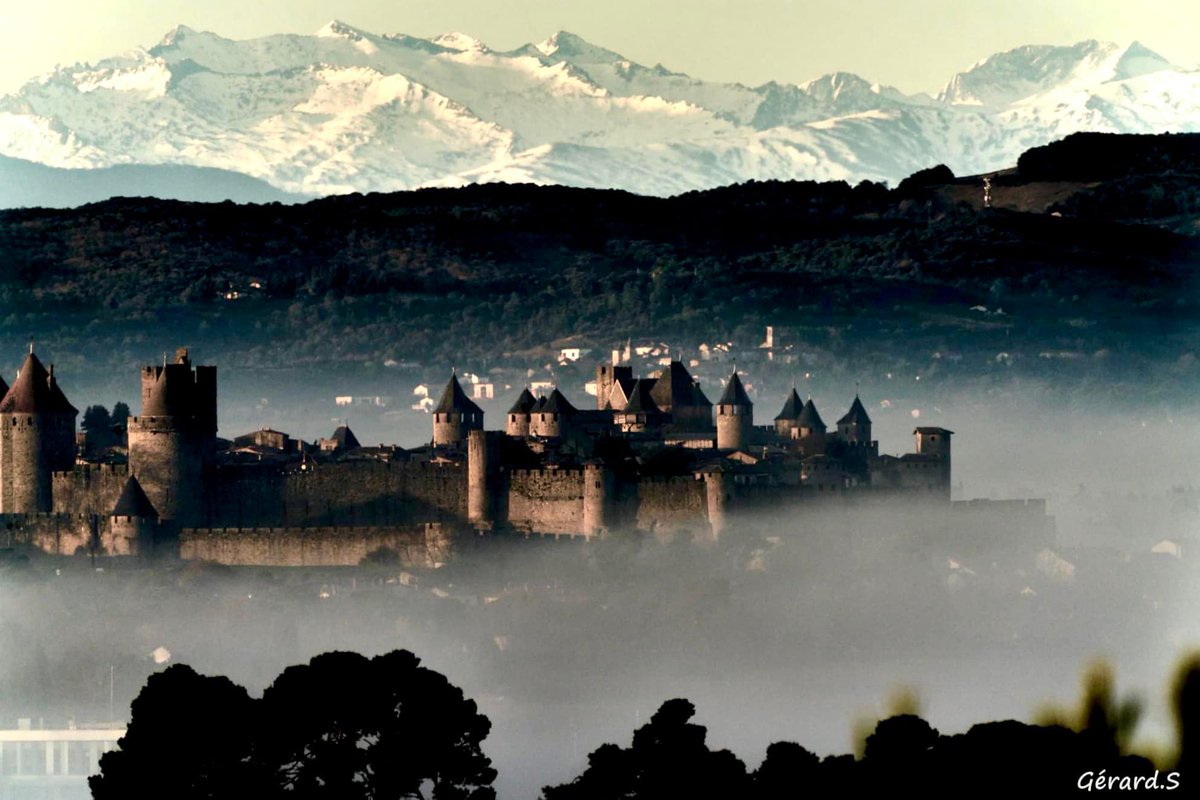 🤩Bon dimanche à tous : un peu de beauté pour finir cette douce journée ♥

Photo Gerard Sananes