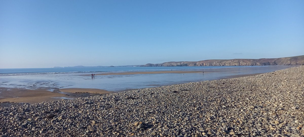 stdavidspembs's tweet image. #Newgale, today 
#pembrokeshire #walescoastpath