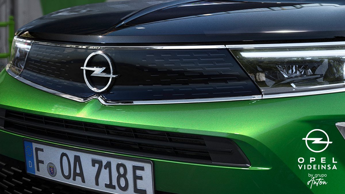 OpelVideinsa's tweet photo. A qué modelo pertenece este distintivo #Opel #Frontal #Vizor? 💙 #SimplyElectric 🔋 https://t.co/GG0Hq3PnyA