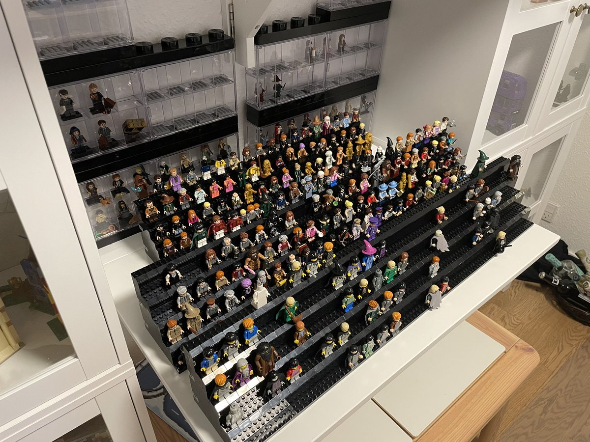 Plotter101HPWU's tweet image. Finally made the stand for my mini figs 🙌

Great distraction- but still need some more brick to finish it. Also the hunt on the missing figs have begun 🤪

Hope everyone have a wonderful day

#plotter101 #LEGO #HPminifigs #collectthemall