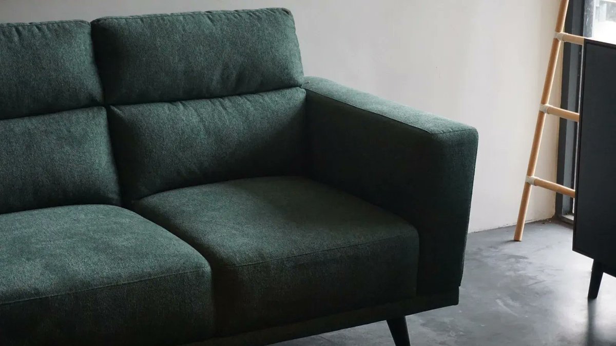 reuse_network's tweet image. If you&apos;ve ever tried to donate a piece of upholstered furniture or other upholstered furnishings, you may have heard the question, &apos;does it have a fire safety label attached?&apos; But what exactly is a fire safety label? 

Find out here ➡️ buff.ly/2CZUGdm