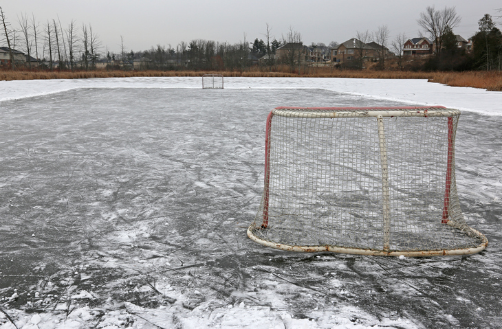 GuelphFire's tweet photo. Storm water ponds look inviting, but there's moving water under that ice. Do not skate on these ponds. You could fall through the ice and, with their remote locations, it's hard for first responders to access in an emergency. https://t.co/Rw0wPuDc9u