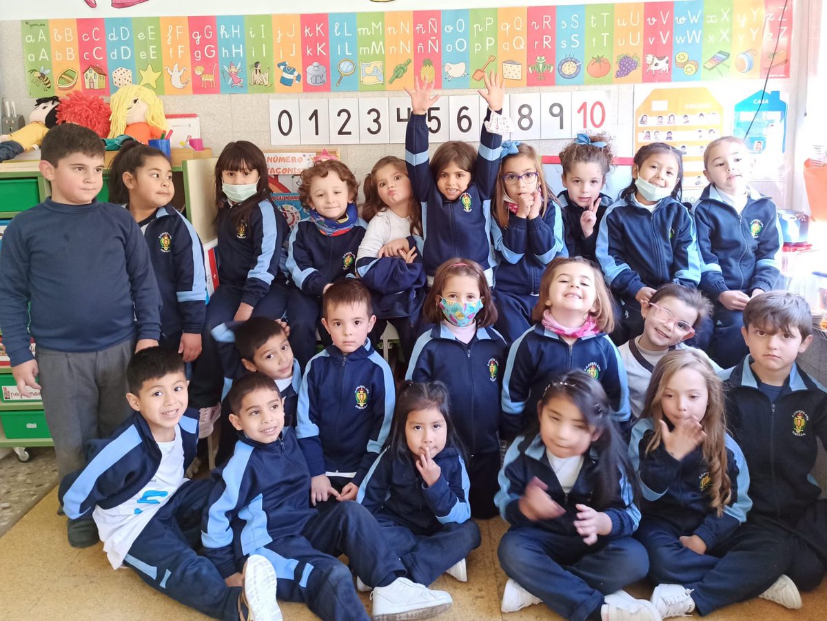 ColeJumilla's tweet photo. Hoy, 17 de enero, es el día de “La concienciación de la enfermedad de Perthes" 💚, que afecta a la cabeza del fémur y aparece durante la Infancia. Nuestra alumna Lola se supera cada día con paciencia y alegría, es una campeona!!💪💚
#DíaDelPerthes2022
#Asfape https://t.co/HaIRvGBEEp