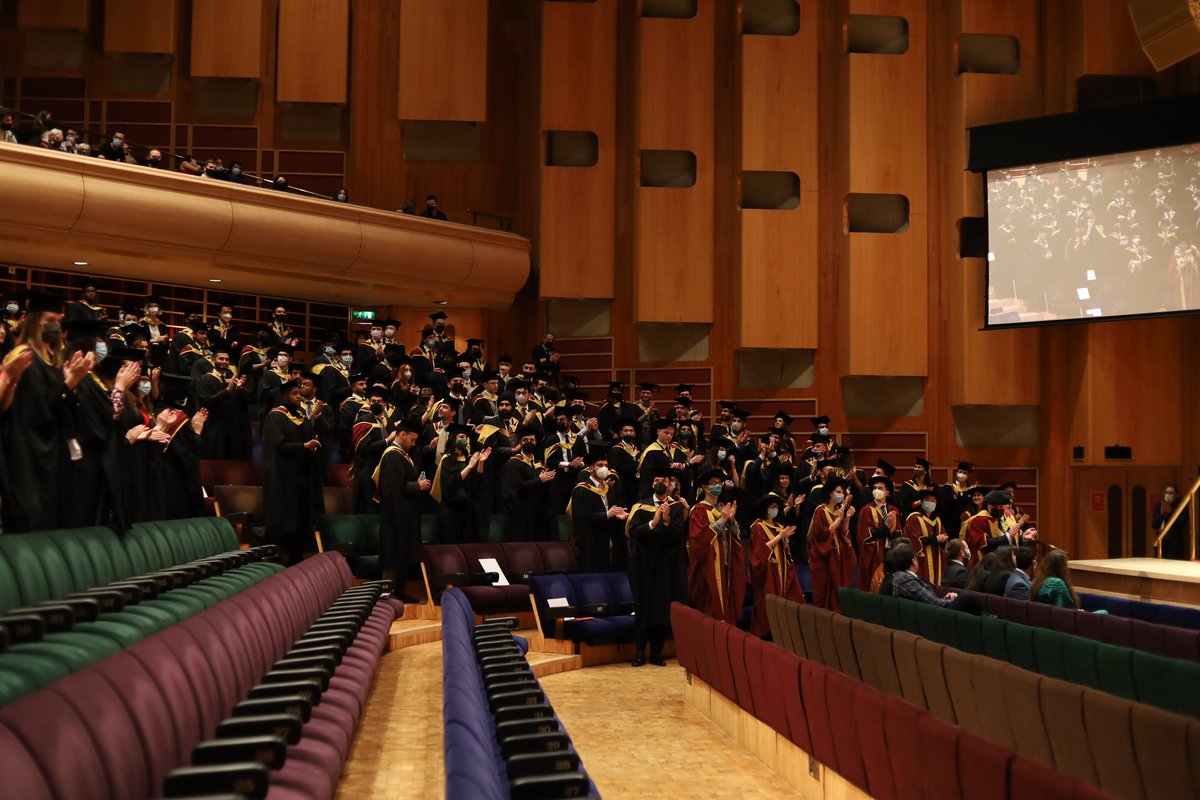 We're so proud of our amazing #CitySTEM graduates! Congratulations to you all! 🎉 🎊 #CityGrad