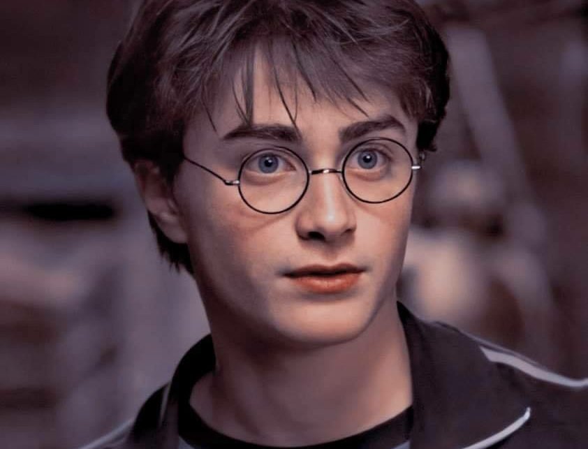 Daniel Radcliffe'ın Azkaban Tutsağı'ndaki görüntüsü ile kitaplarda anlatılan Harry'e mükemmel biçimde uyması... Serideki en iyi hali olabilir.