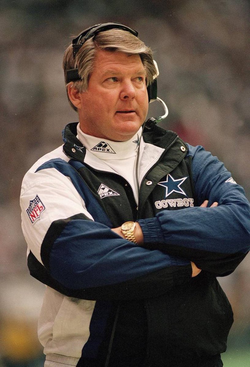 Super70sSports's tweet photo. I hope everyone enjoyed their yearly reminder that Jimmy Johnson put Jerry Jones on his back and carried him to Canton. https://t.co/bsJWSrgMiY