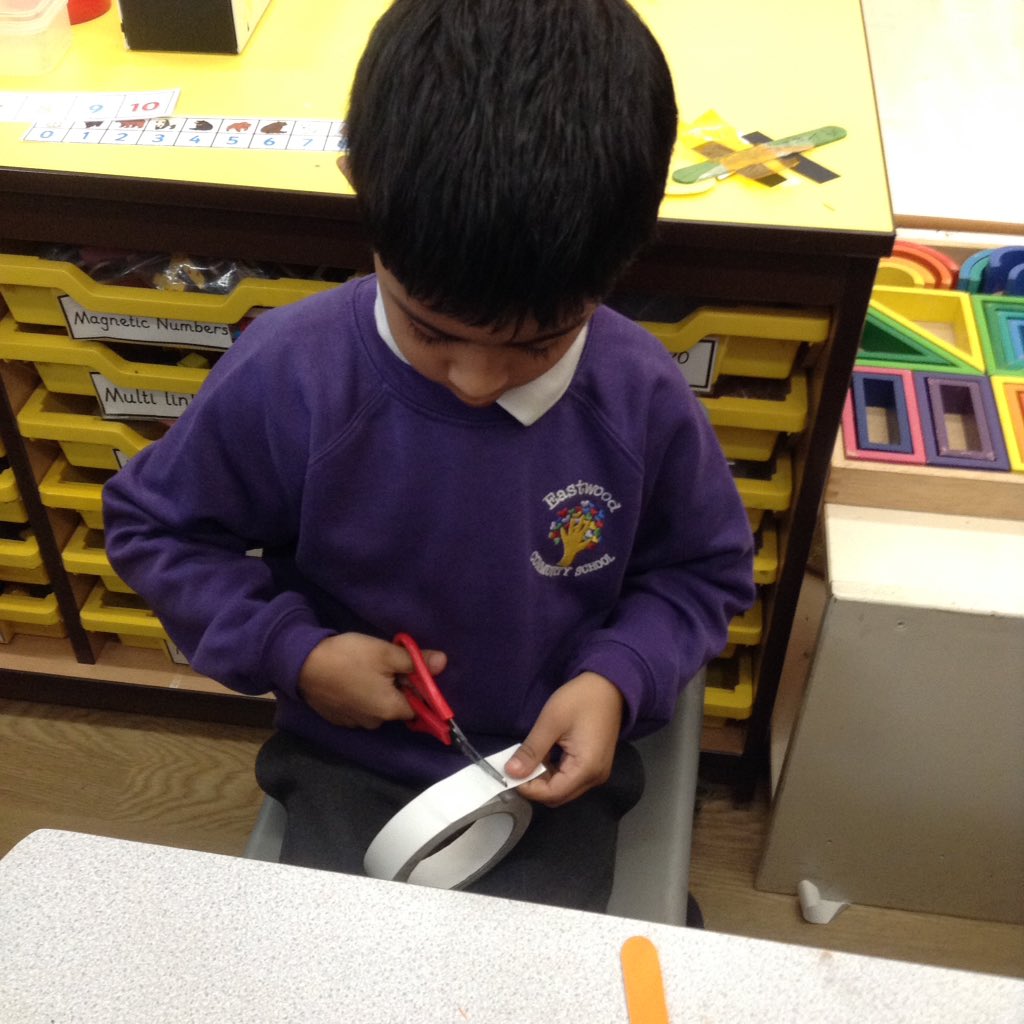 ECS_Keighley's tweet photo. Today was a "glue free" day in Reception. The children learned how to fasten materials using different types of tape. We're now big fans of double sided sticky tape! #joiningdifferentmaterials #tonguetwisters #bumblebear https://t.co/ZIlFkhWXPs