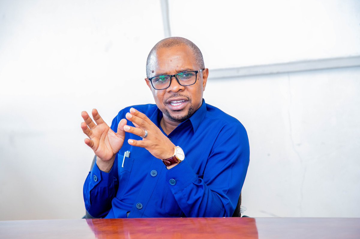 ridhiwankikwete's tweet photo. Nimetembelea Ofisi za Wizara ya Ardhi Nyumba na Maendeleo ya Makazi Dar Es Salaam, na kukagua Mfumo wa Unganishi wa Taarifa za Ardhi (ILMIS), katika moja ya ziara zangu za kujifunza mambo mbalimbali ya Wizara. Pia nimetoa wito wananchi kuchukua Hati zao zilizokamilika kwa wakati. https://t.co/H7gdq4ke0O