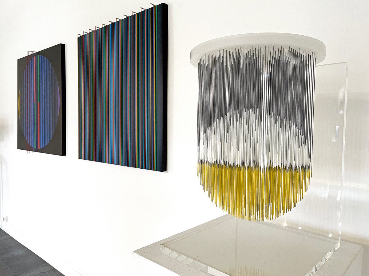 Stop by our gallery to see these artworks by our kinetic masters #darioperezflores and #jesusrafaelsoto 😍

#art #artsy #kineticart #kinetic #opart #artcollector #artnews