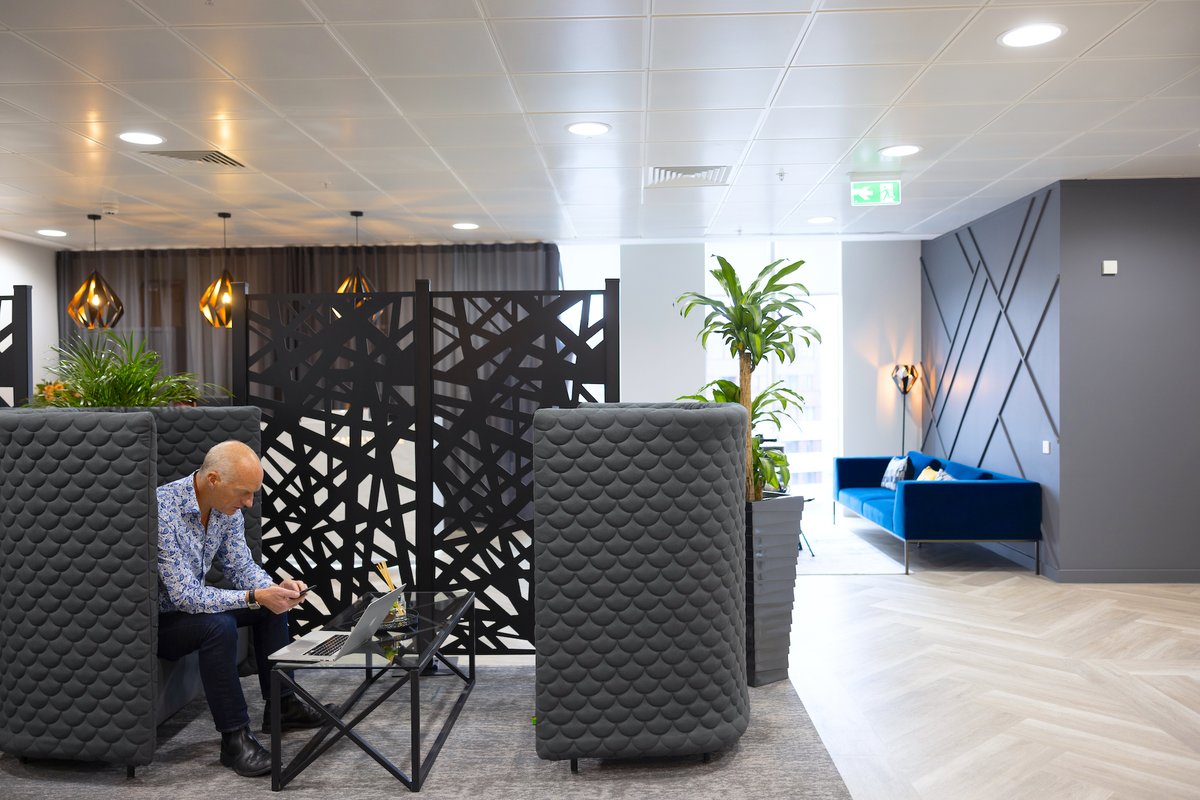 We're back and raring to go, straining at the leash, itching to get started! ⚡️💥 To help get things going, we present some stellar new photography for Orega Manchester Piccadilly.
#growth #flexibleworkspace #sustainability #productivity #collaborate