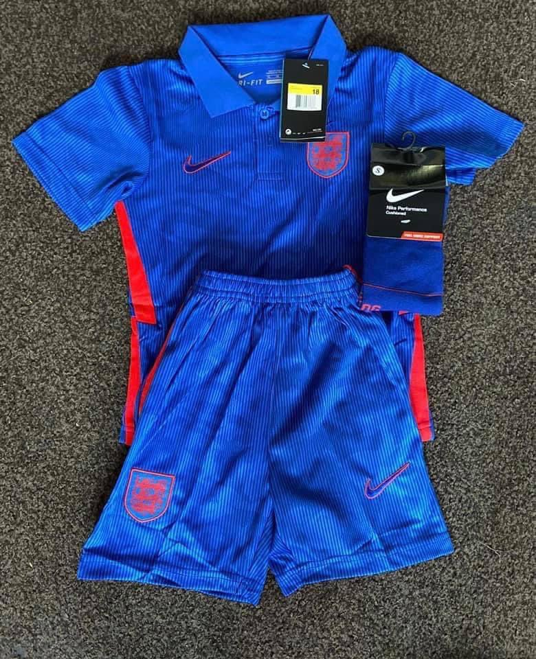 HWFootballShirt's tweet photo. The Beautiful England away kit available 

Kids &amp; Mens sizes available 

£30 free delivery https://t.co/P7k1dSGvE2