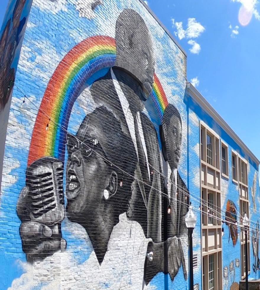 Taylor_Kinzler's tweet photo. #Repost @KeishaGrantNBC
If you havenโt seen this gorgeous mural in Blue Back Square, you should. It was created by artist #CoreyPane as part of the MLK39 Mural Tour. Huge props to RiseUP for Arts and #CTMurals for keeping dreams alive through public art. #MLKDay https://t.co/kQWuygnFoI