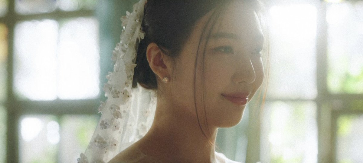 RhysAndJade's tweet photo. ㅤ

           ﹫ https://t.co/IbfnZAyiWC⠀⠀
           ⌕   Unreleased Photos
          
           ❛ here are some unreleased wedding photos of the bride during the groom’s vows recitalㅤ
ㅤ
ㅤ https://t.co/SVG03u7doo