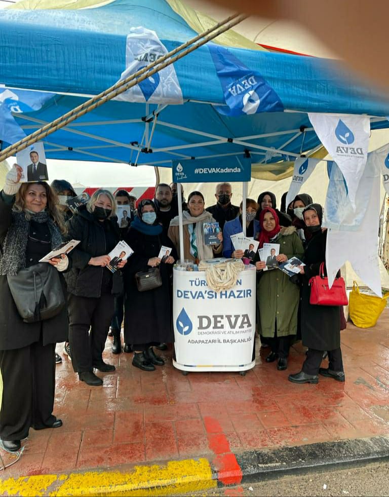 devakadinda's tweet photo. Deva geliyor, torbalar dolacak.
Türkiye’nin çözümü #DEVA da, #DEVAPazarda 💧🌱 https://t.co/51Jh7CXhh8