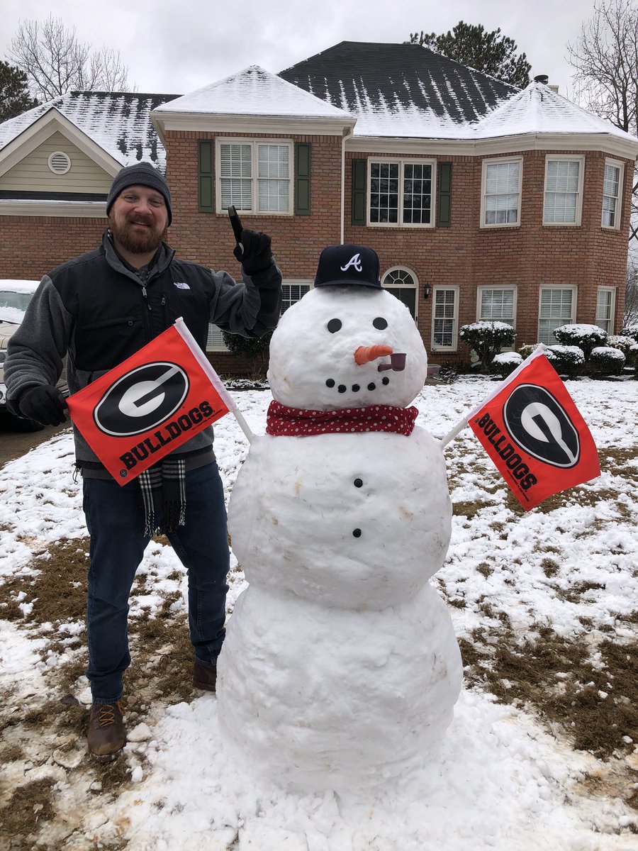 jacantrell's tweet photo. #GoDawgs #BattleATL The Snowman of Champions! @Braves @GeorgiaFootball https://t.co/VqRkPmbYA0
