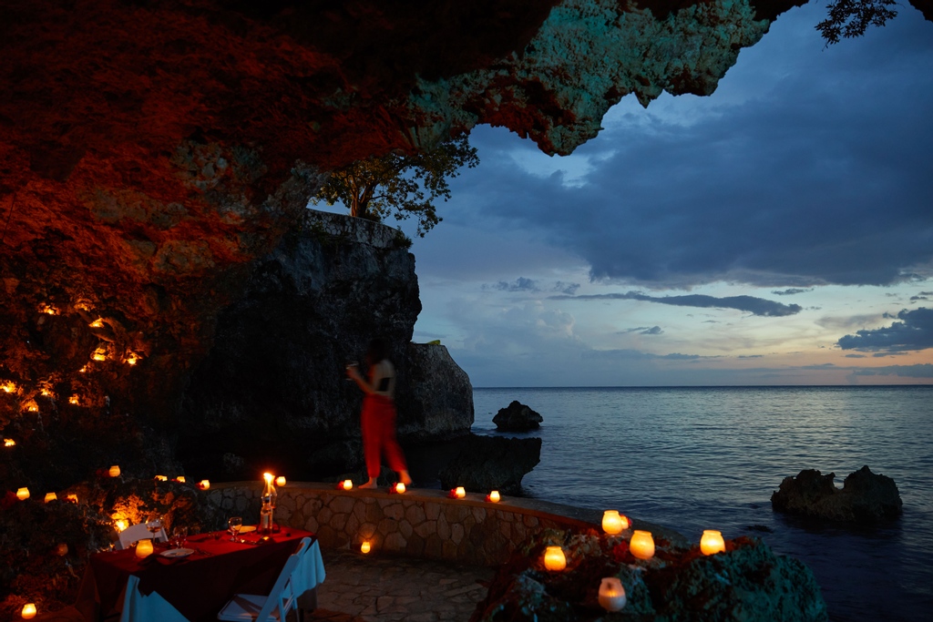 TheCavesHotel's tweet photo. Make sure you book a romantic private cave dining when you stay with us. One of the most poignant experiences!
#TheCaves #Negril #Barefootluxury #Cavedining #Wanderlust #Beautifuldestinations #Jamaica https://t.co/28POLt5tcZ